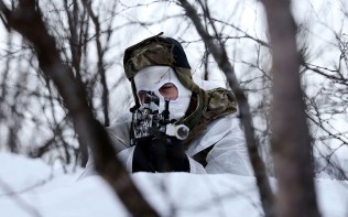 Marines_weapon_fir_2505375k